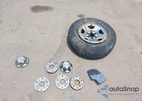 2000 Chevrolet Silverado 1500 from USA, damaged, VIN 1GCEC14VXYZ173296